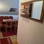 Apartman Hrastik 2 *
