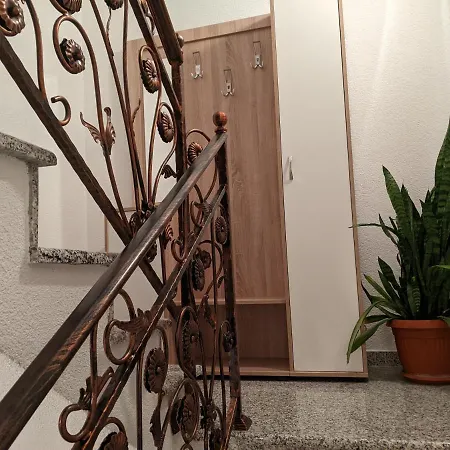 Hrastik Apartment